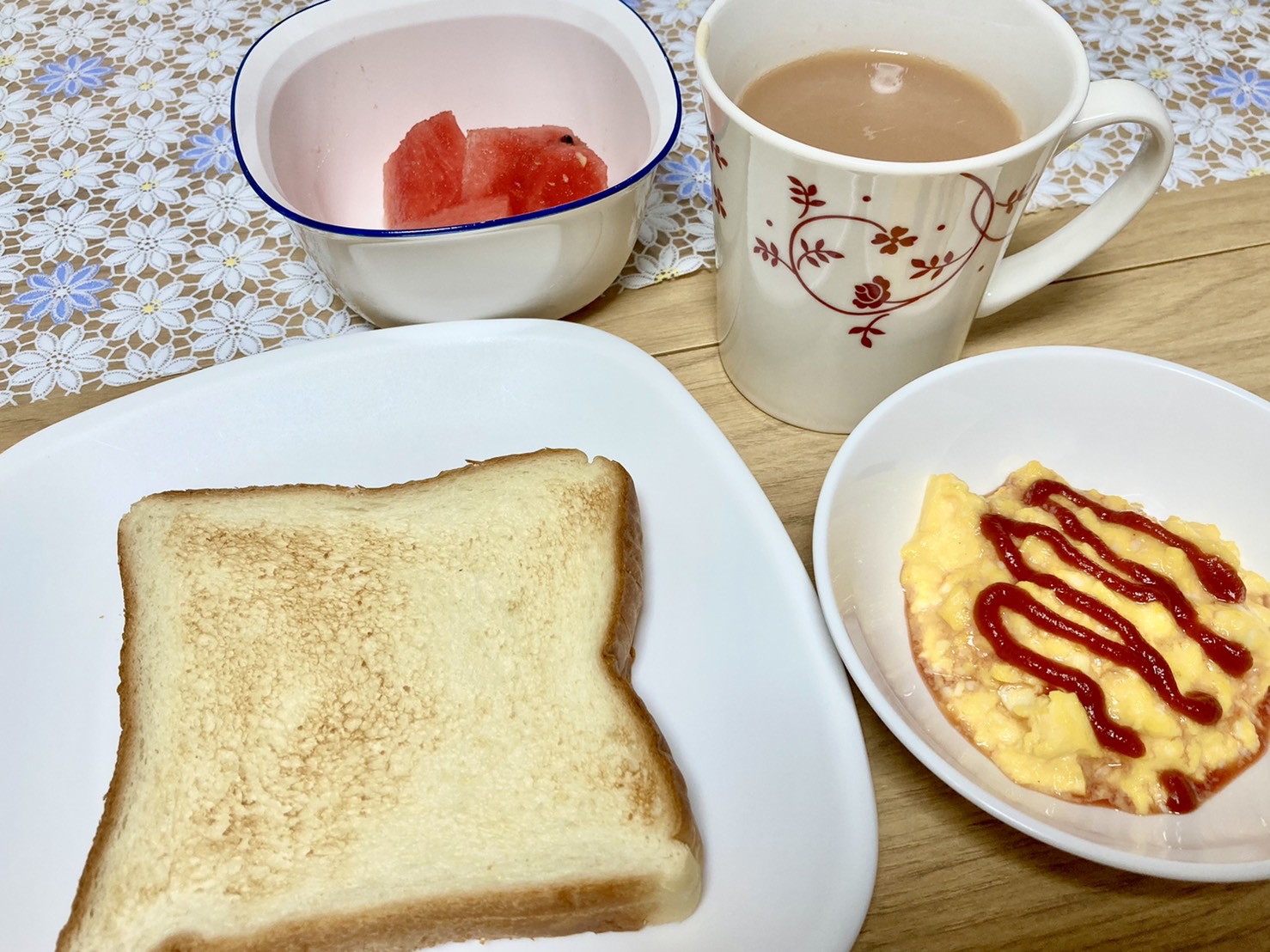 朝食
